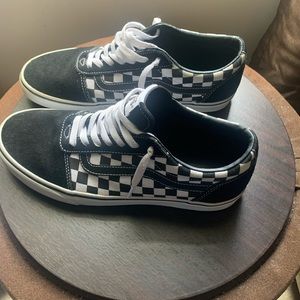 Vans skate shoes